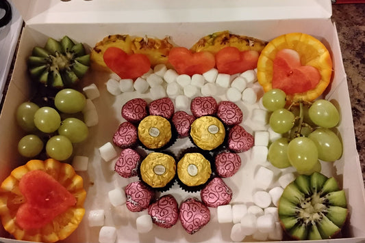 Chocolate Covered Strawberry Grand Package - Savoury Cravings Company