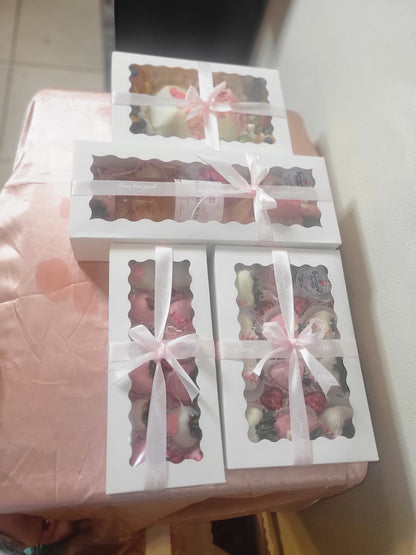 Chocolate Covered Strawberry Grand Package - Savoury Cravings Company